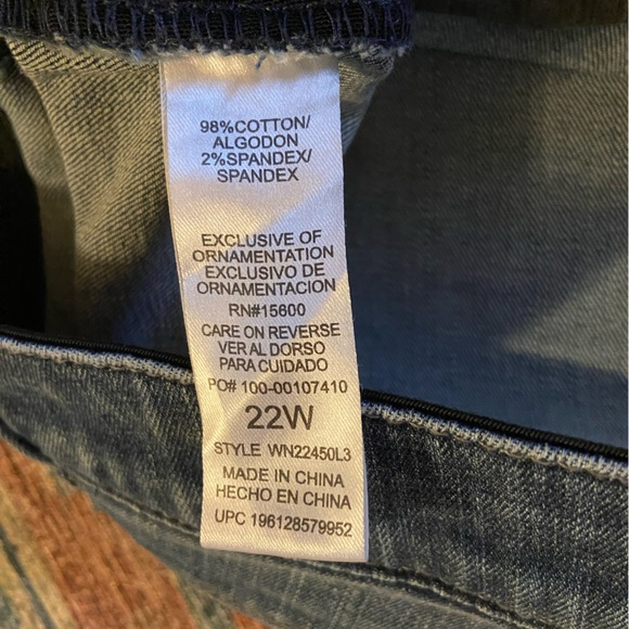 Democracy “Ab”solution Straight Leg Distressed Jeans Size 22W - Picture 5 of 6